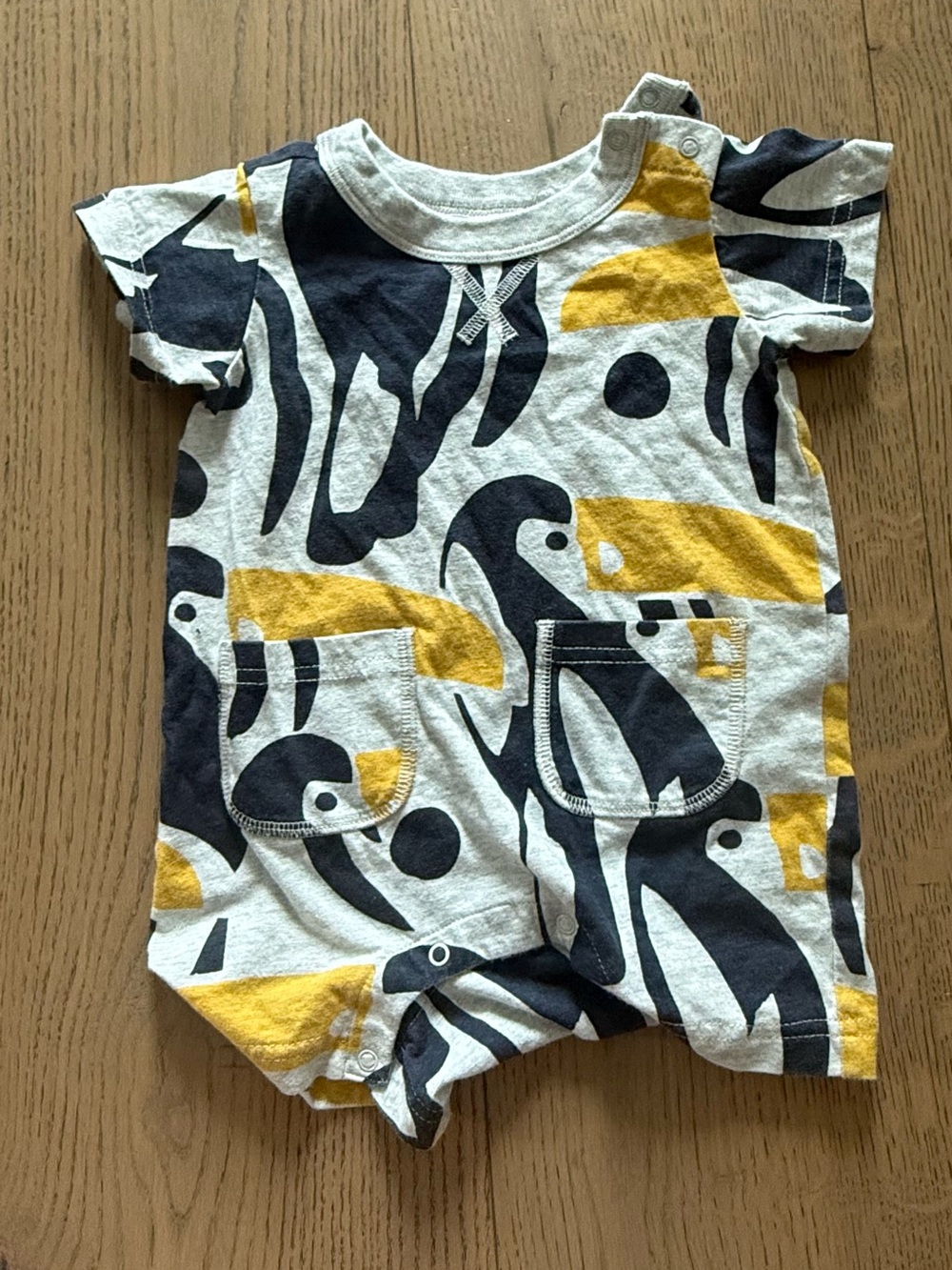 Tea Collection Toucan Short Sleeve Romper, 6-9 Months